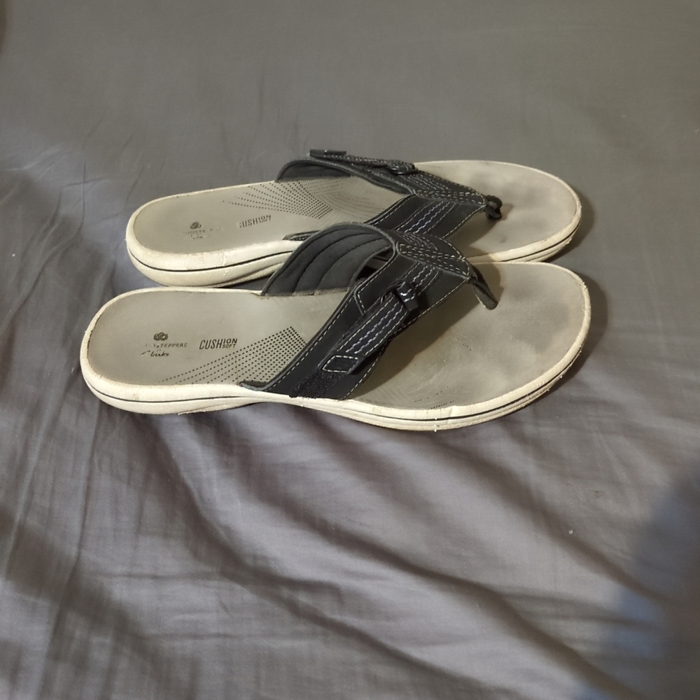 Cloudsteppers By Clarks Cushion Soft Size 7 Sanda… - image 1